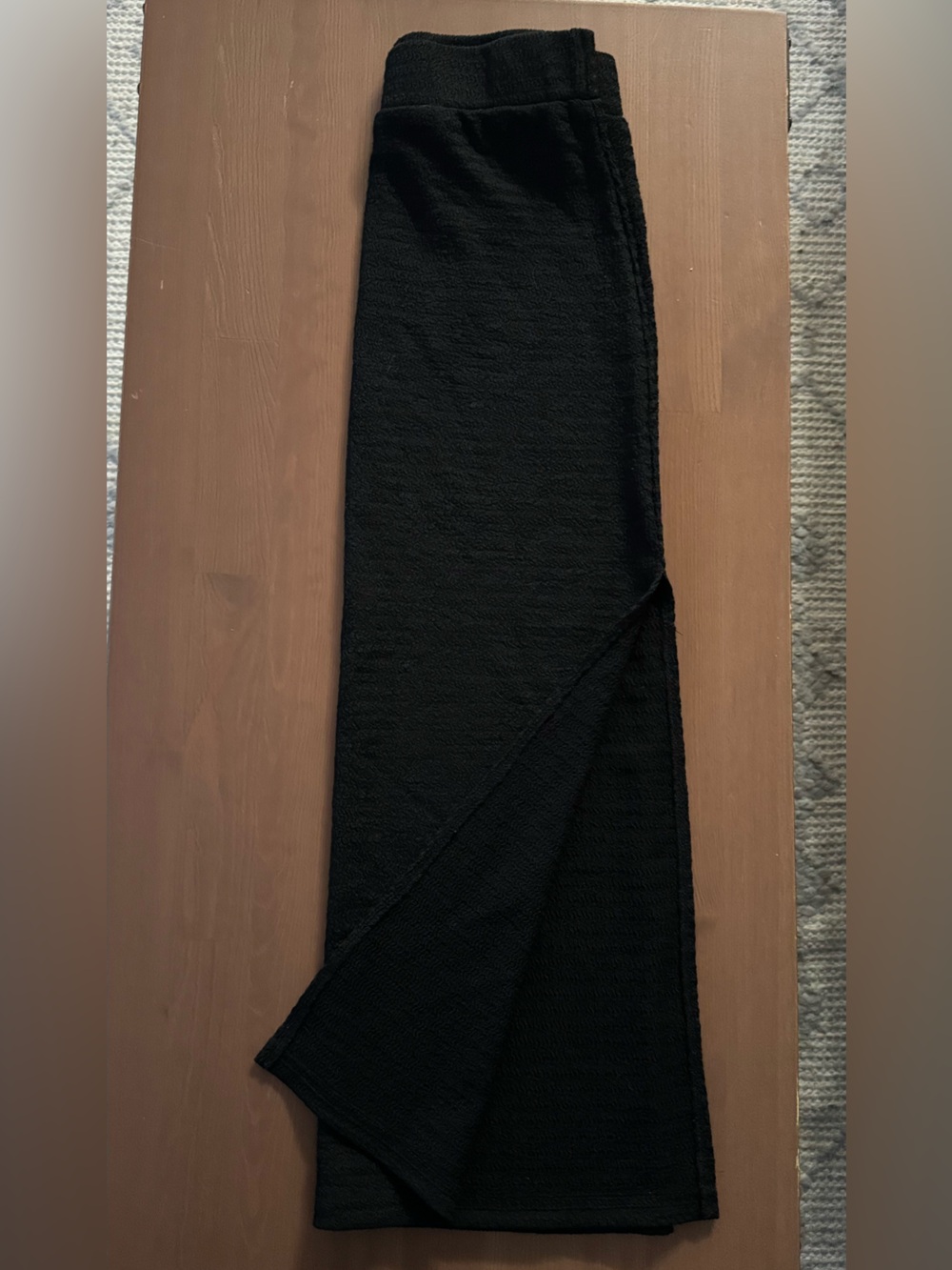 Ladies Midi Skirt with side slit